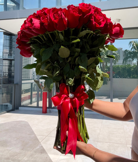 100 Count Long Stem Roses